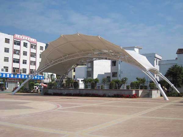 膜結(jié)構(gòu)大舞臺(tái)遮陽棚